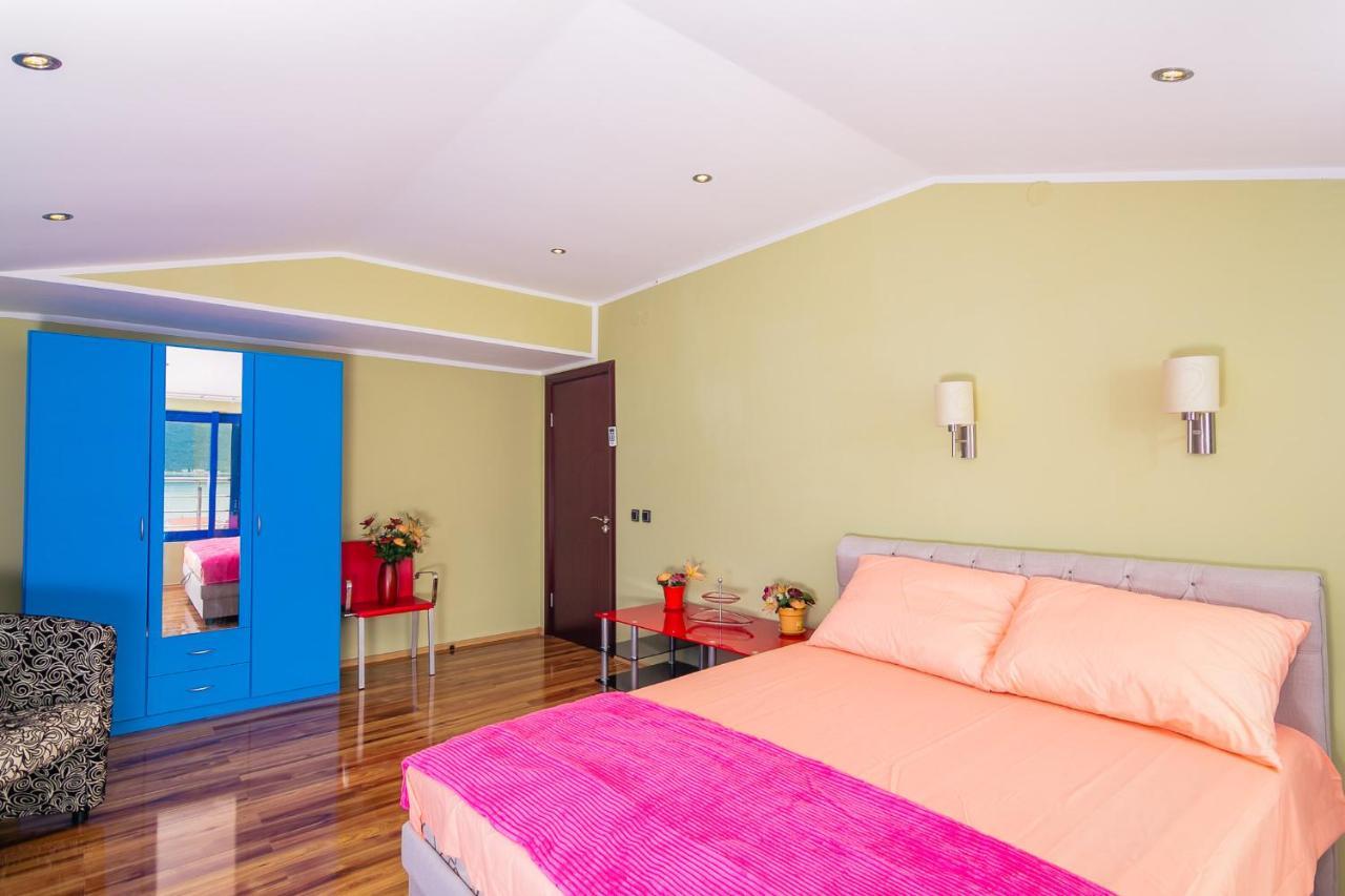 Villa Sea-N-Sun, 7 bedrooms&Pool, nearby Portonovi Marina. Ðenovići Esterno foto