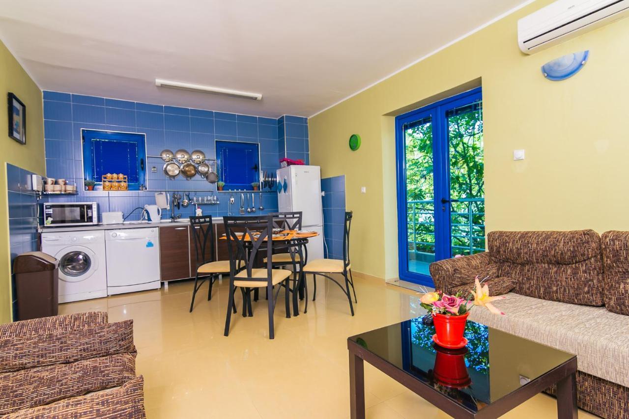 Villa Sea-N-Sun, 7 bedrooms&Pool, nearby Portonovi Marina. Ðenovići Esterno foto
